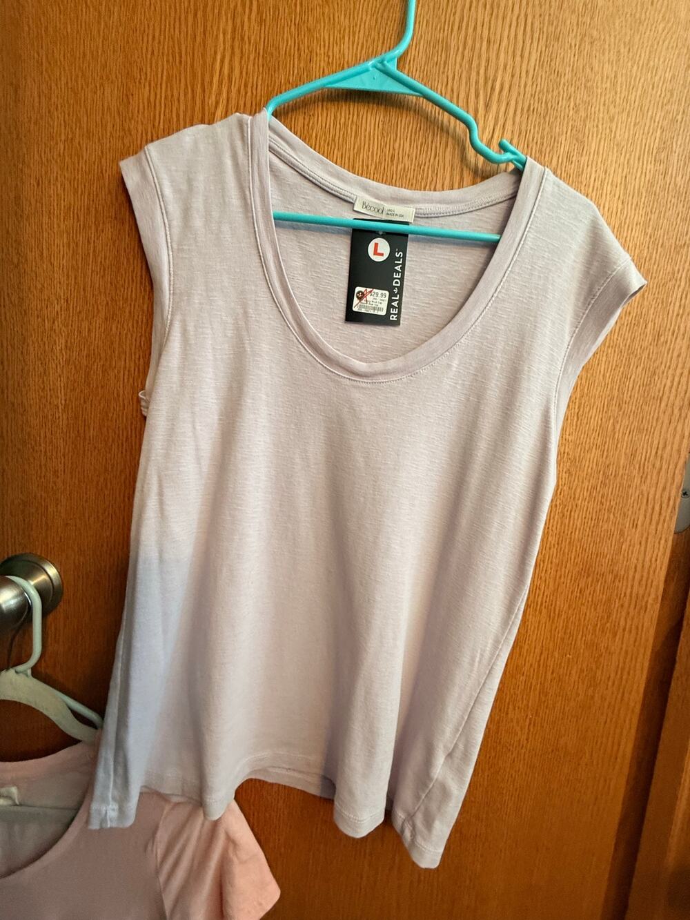 NWT Scoop Neck Cap Sleeve Top Size Large